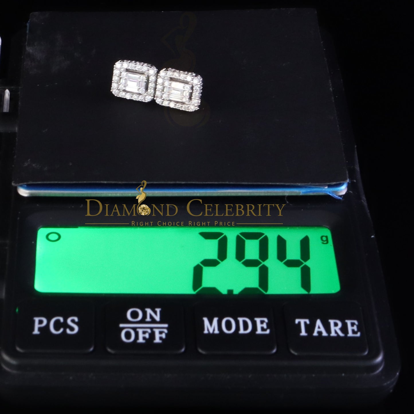 Diamondcelebritees 925 White Silver 1.25ct VVS 'D' Moissanite Square Stud Earring Men's/Womens