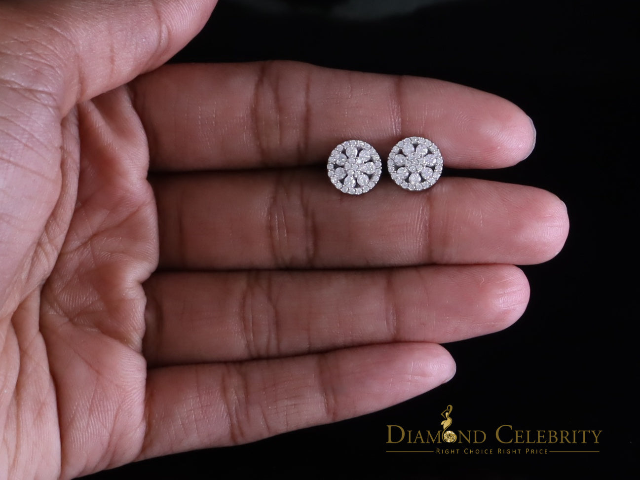 Diamondcelebritees New 0.66ct VVS 'D' Moissanite Men's/Womens 925 Silver White FLoral Stud Earrings