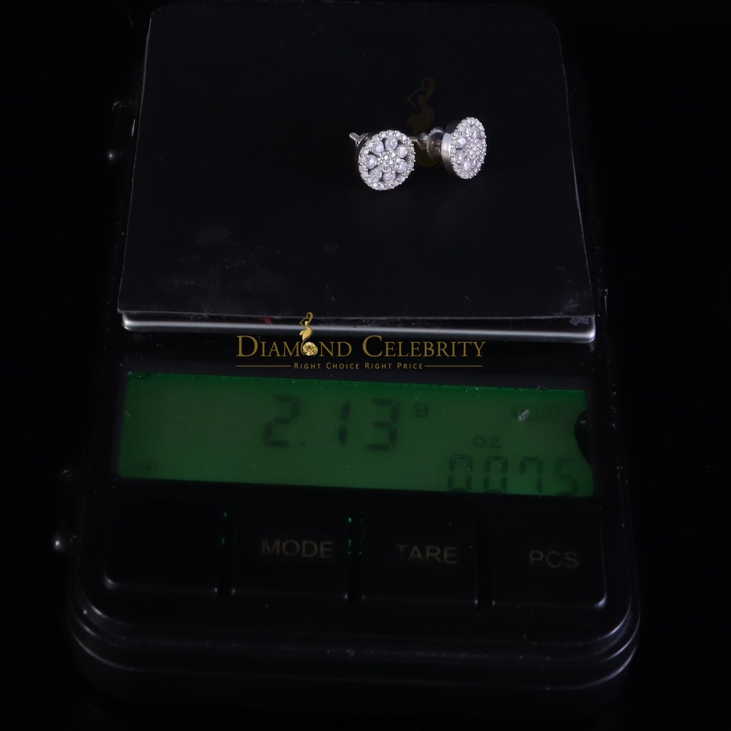 Diamondcelebritees New 0.66ct VVS 'D' Moissanite Men's/Womens 925 Silver White FLoral Stud Earrings
