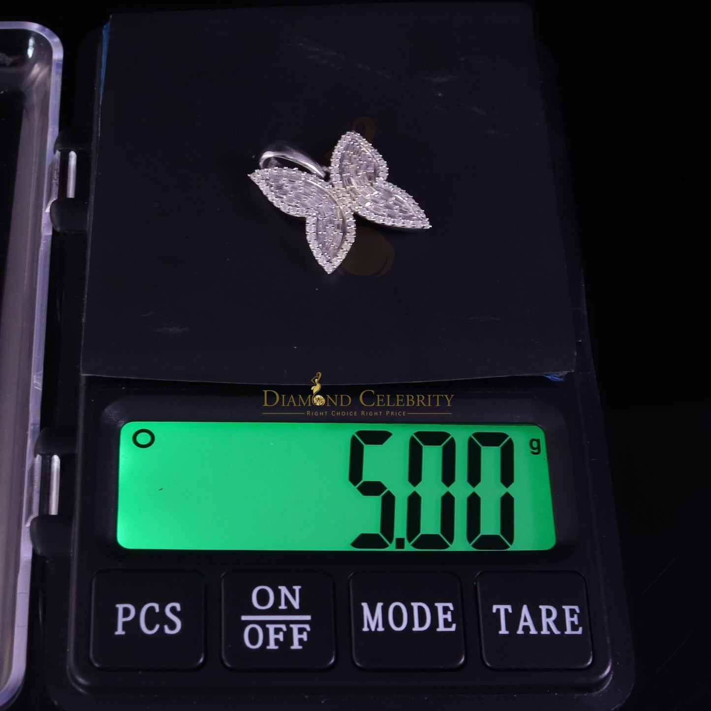 Diamondcelebritees Men's/Womens 925 Silver White 1.50ct VVS 'D' Moissanite Butterfly Pendant