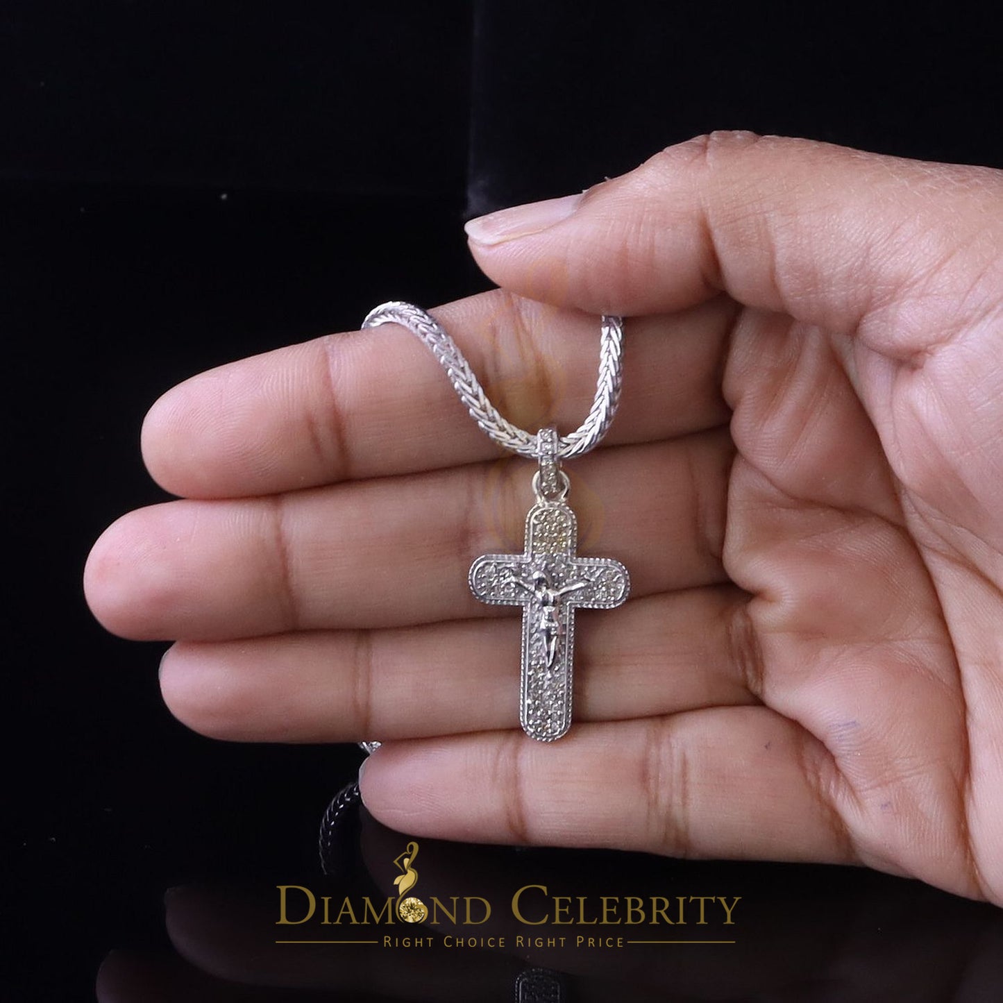 DiamondCelebritees Real 0.33ct Diamond Sterling Silver White Cross Pendant