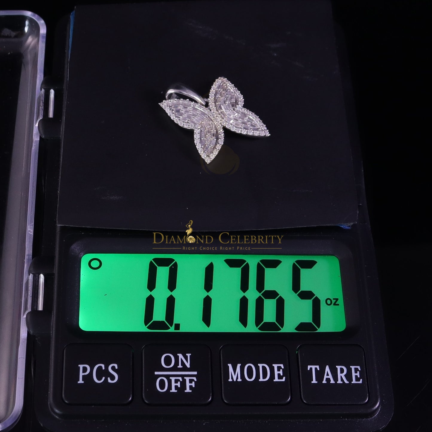Diamondcelebritees Men's/Womens 925 Silver Yellow 1.50ct VVS 'D' Moissanite Butterfly Pendant