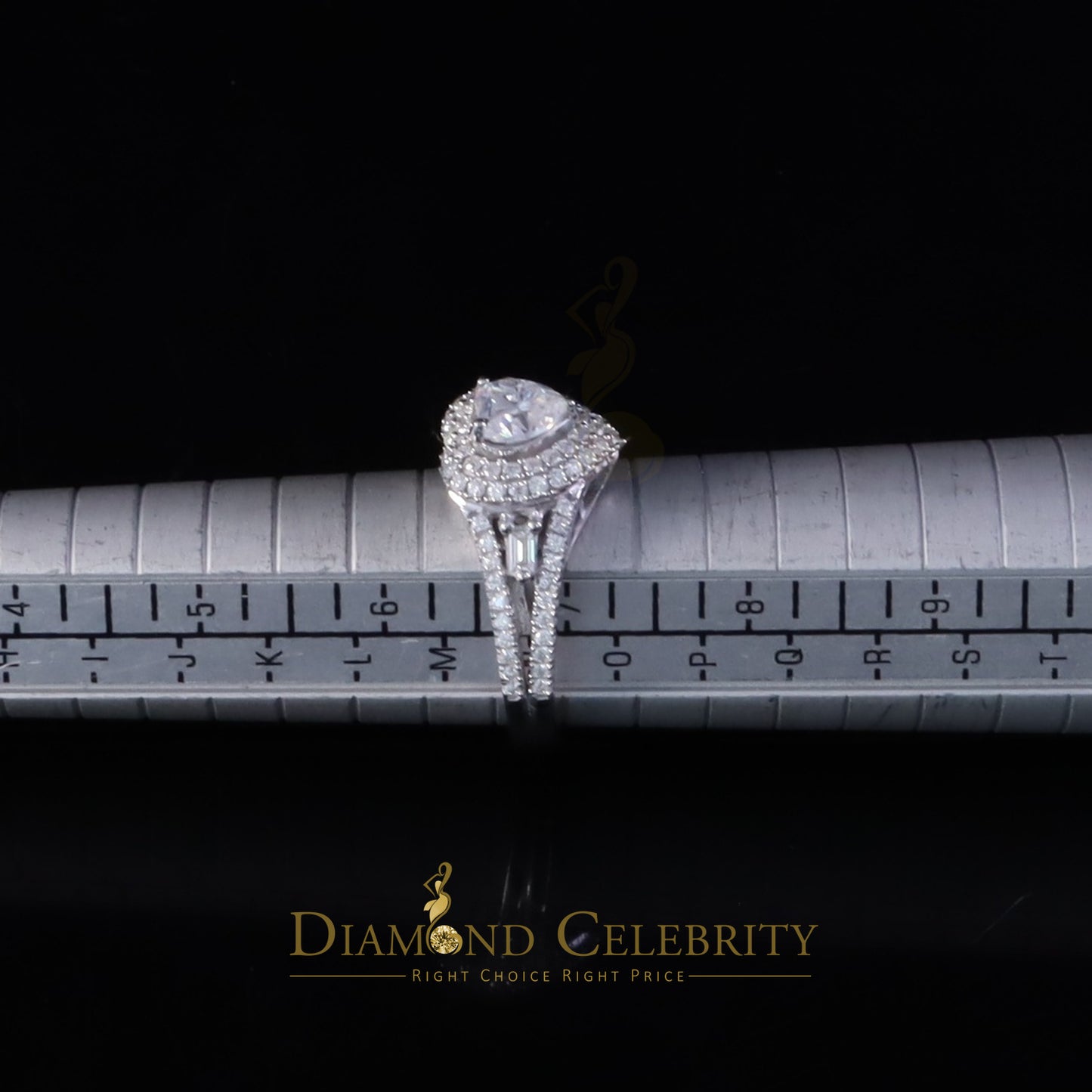 DiamondCelebritees White Silver 1.50ct VVS 'D' Round Moissanite Heart Ring Size 7 for Women's