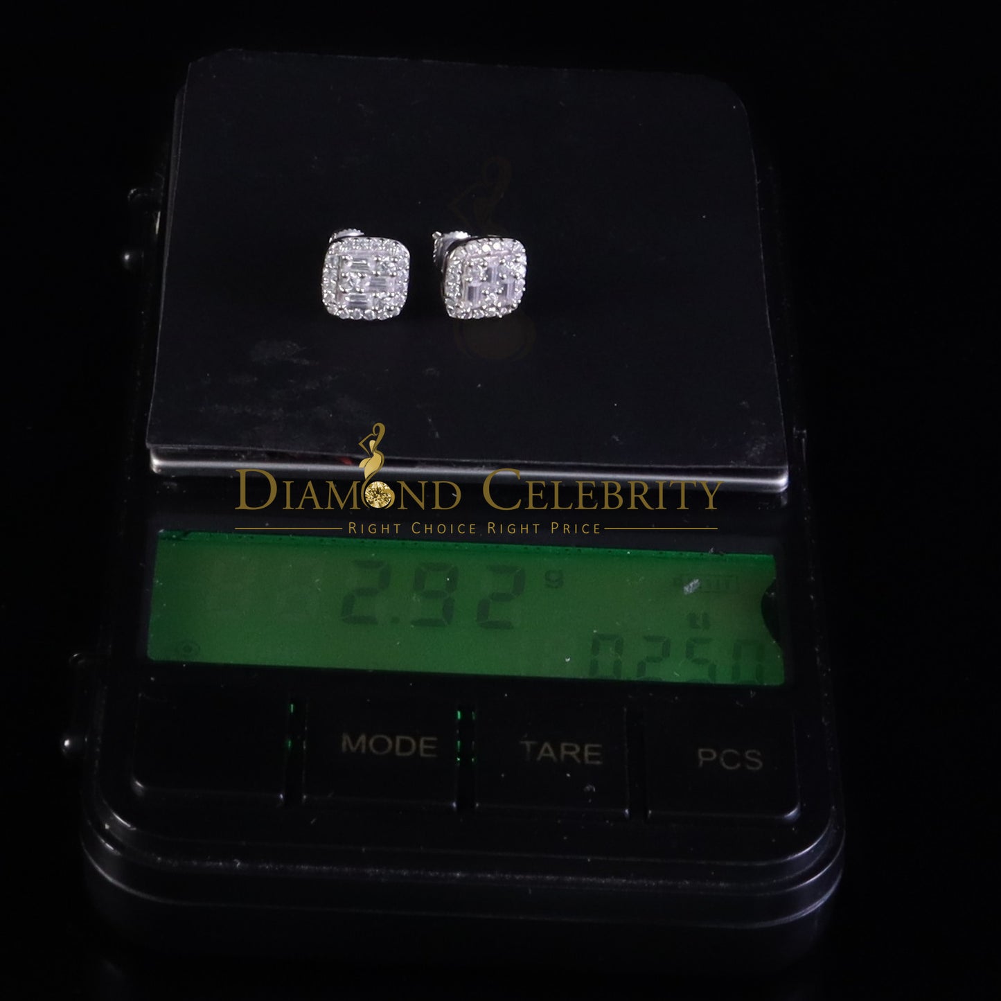 Diamondcelebritees 925 Silver White 0.75ct VVS 'D' Baguette Moissanite Men's/Women's Stud Earrings