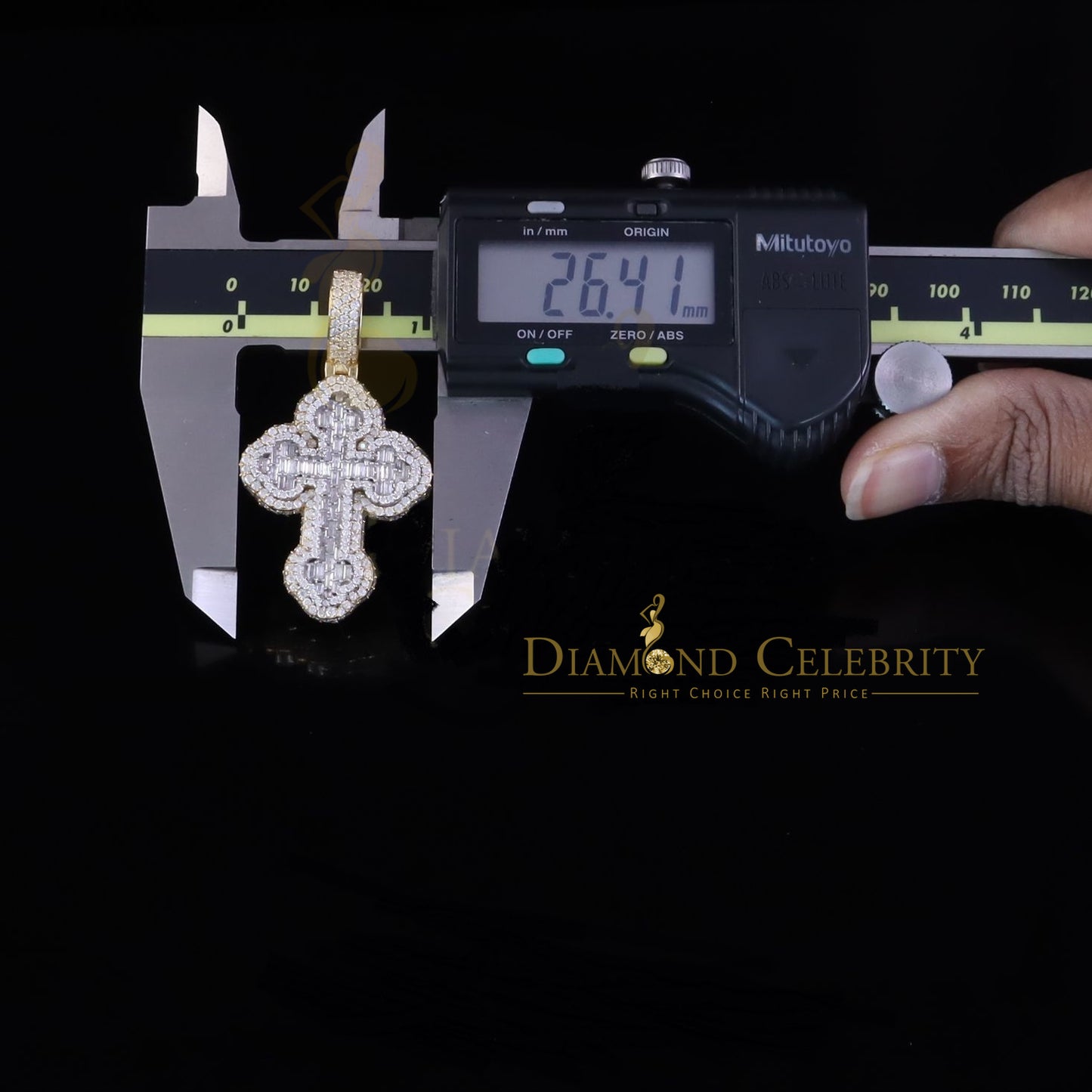 Diamondcelebritees New Yellow Buttony Cross 925 Silver 4.50ct VVS D Moissanite Pendant Men's/Womens