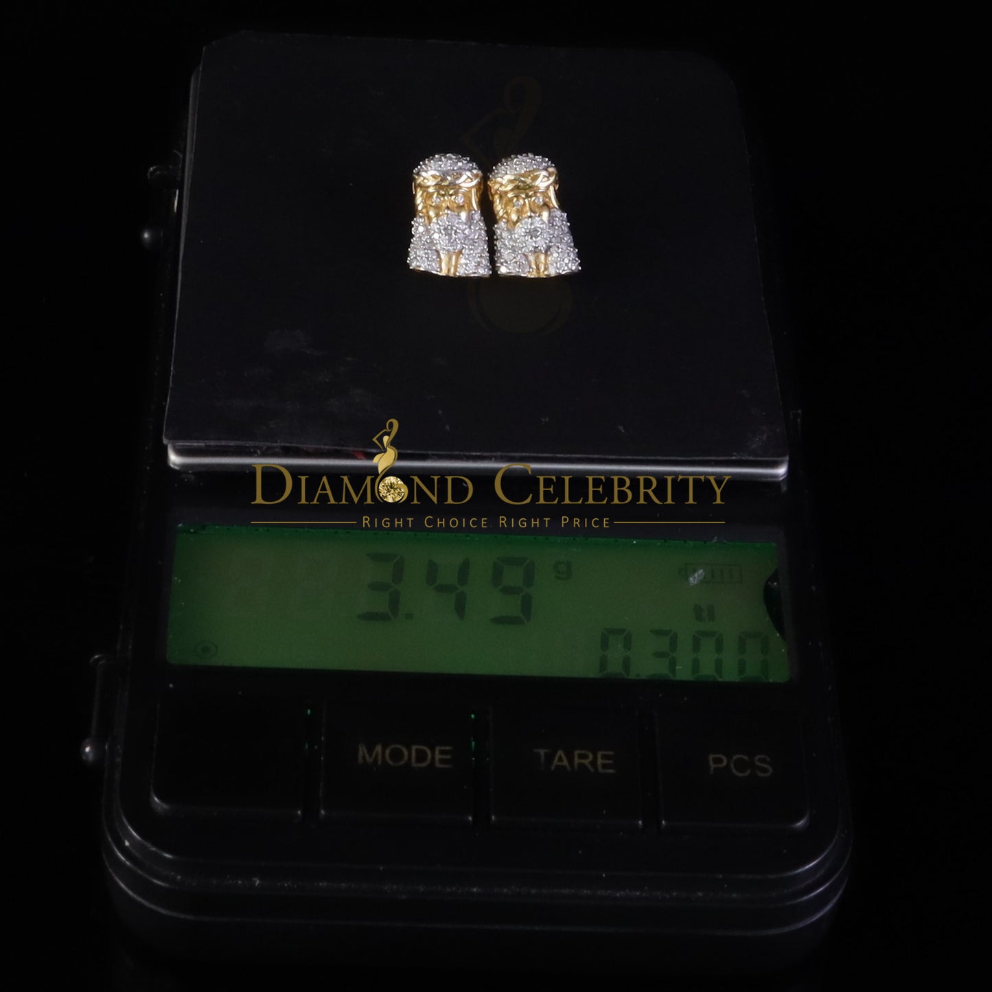 DiamondCelebritees Jesus Face 0.33ct VVS 'D' Moissanite Men's/Womens 925 Yellow Silver StudEarrings
