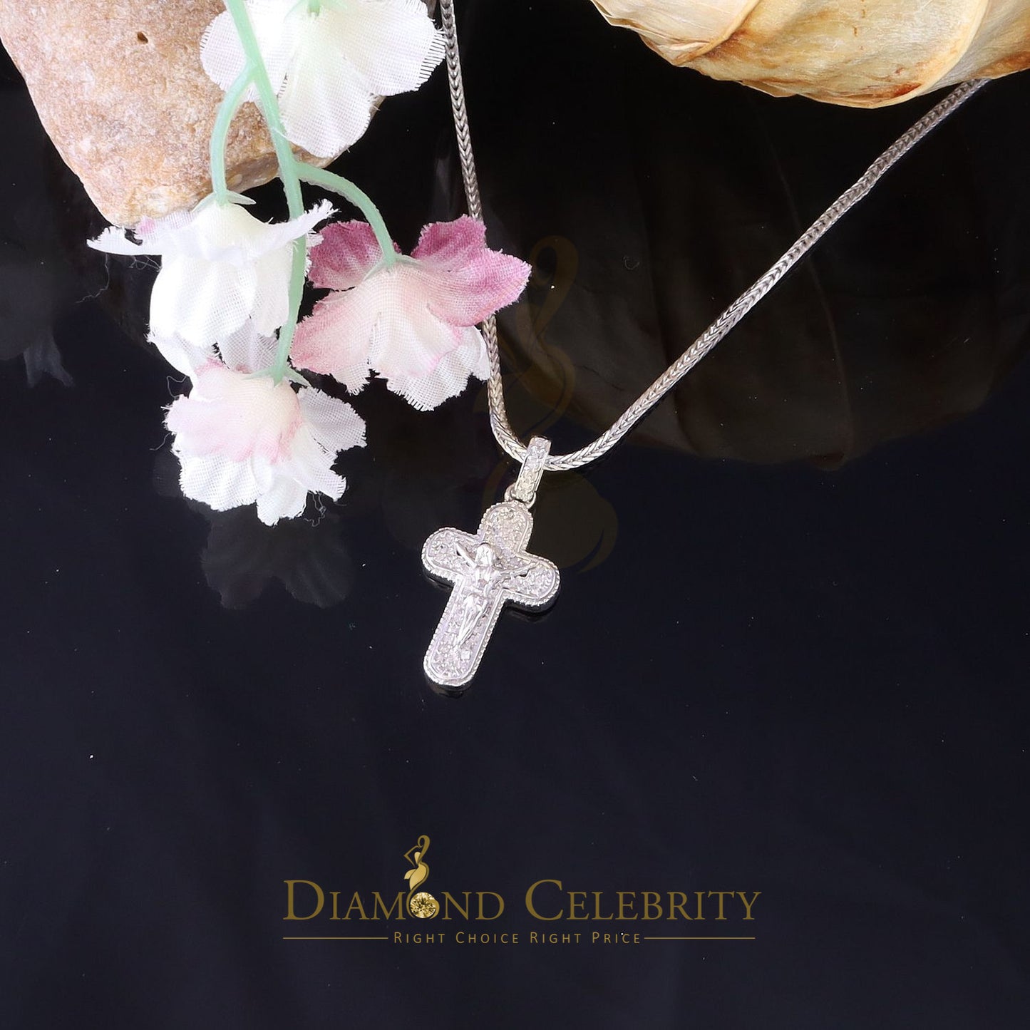 DiamondCelebritees Real 0.25ct Diamond Sterling Silver White Cross Pendant