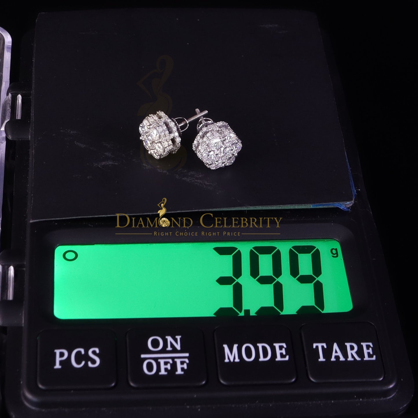 Diamondcelebritees Men's/Women's 925 Silver White 2.00ct VVS 'D' Moissanite Floral Stud Earrings