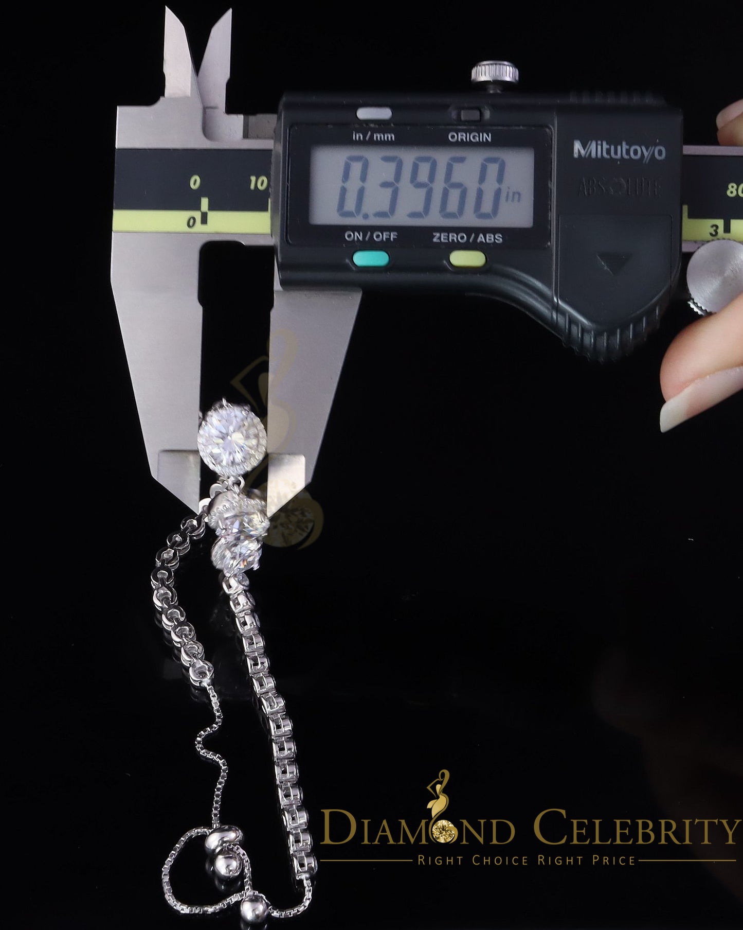 Diamondcelebritees Adjustable Round Solitaire Style White Sterlng Silver Cubic Zirconia Bracelete