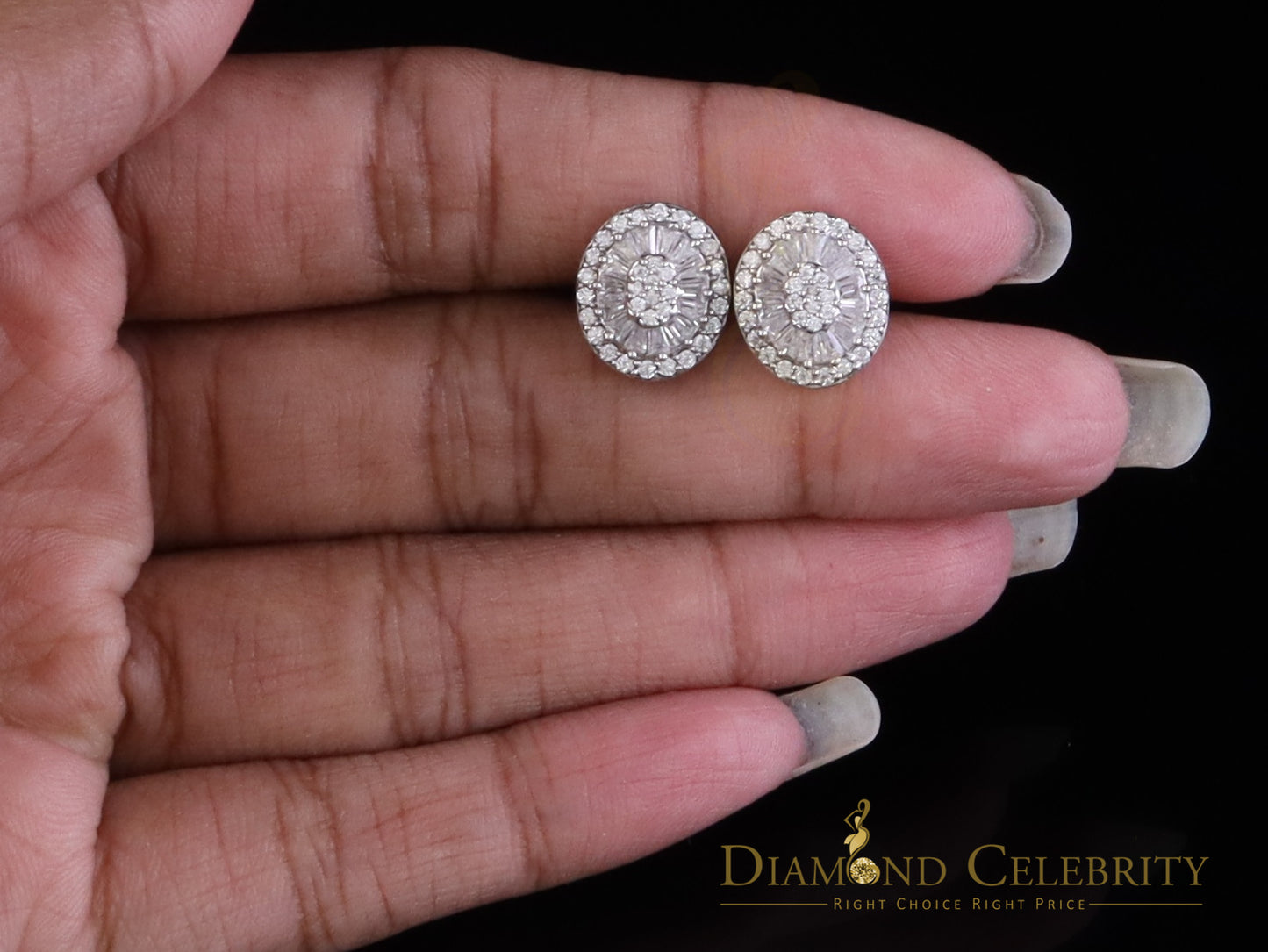 Diamondcelebritees 925 White Silver 1.00ct VVS 'D' Moissanite Oval Stud Earring Men's/Womens