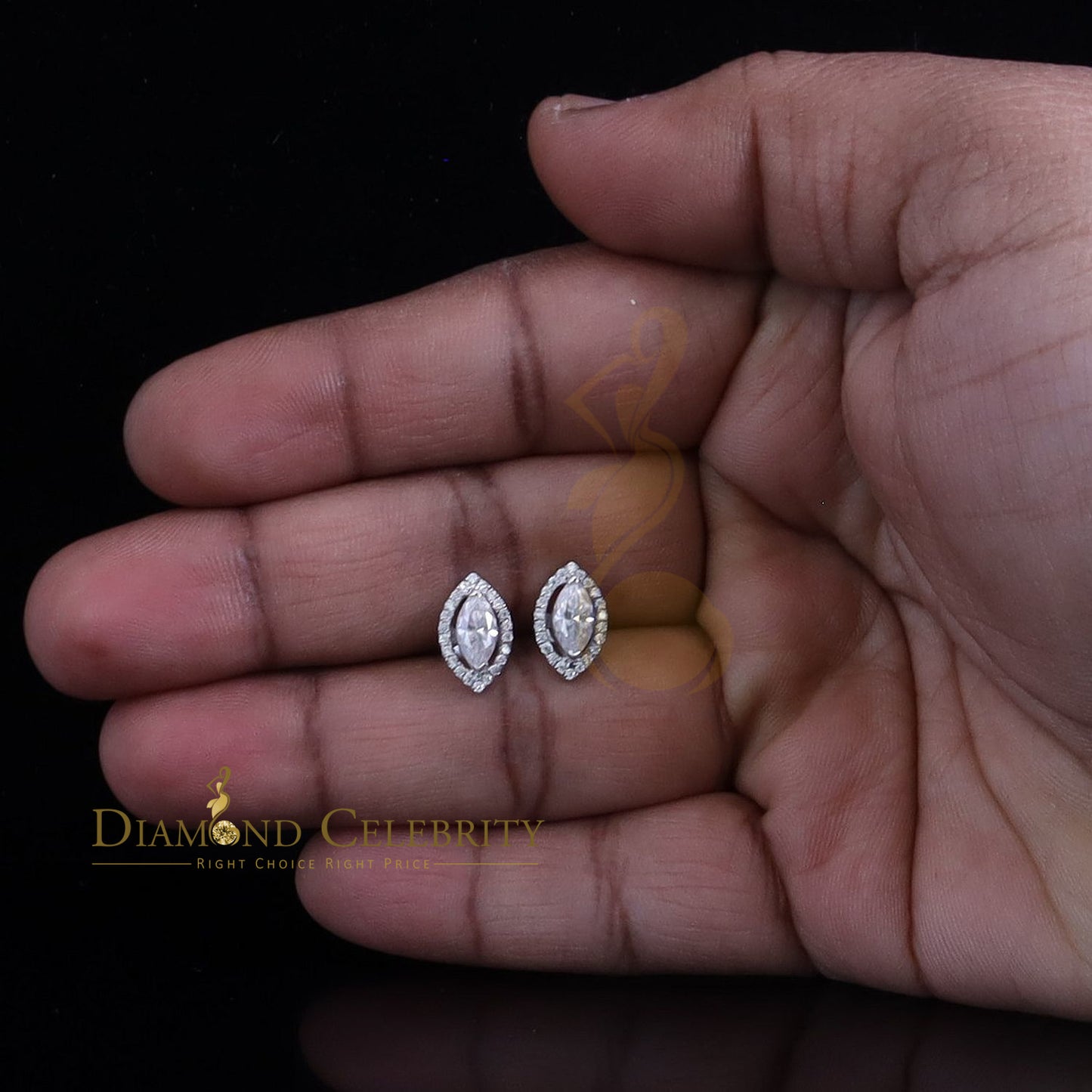 Diamondcelebritees Men's/Women's 925 Silver White 2.50 ct VVS 'D' Moissanite Stud Earrings