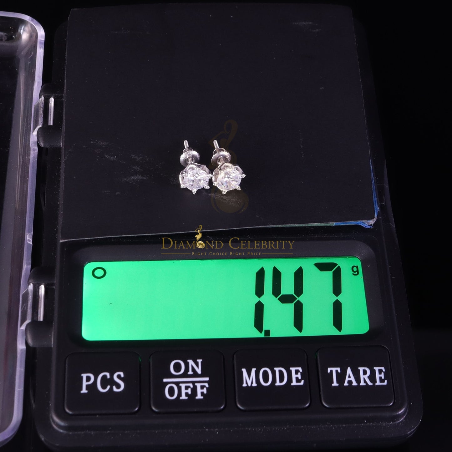 Diamondcelebritees Men's/Womens 925 Silver White 1.50 ct VVS 'D' Moissanite Round Stud Earrings