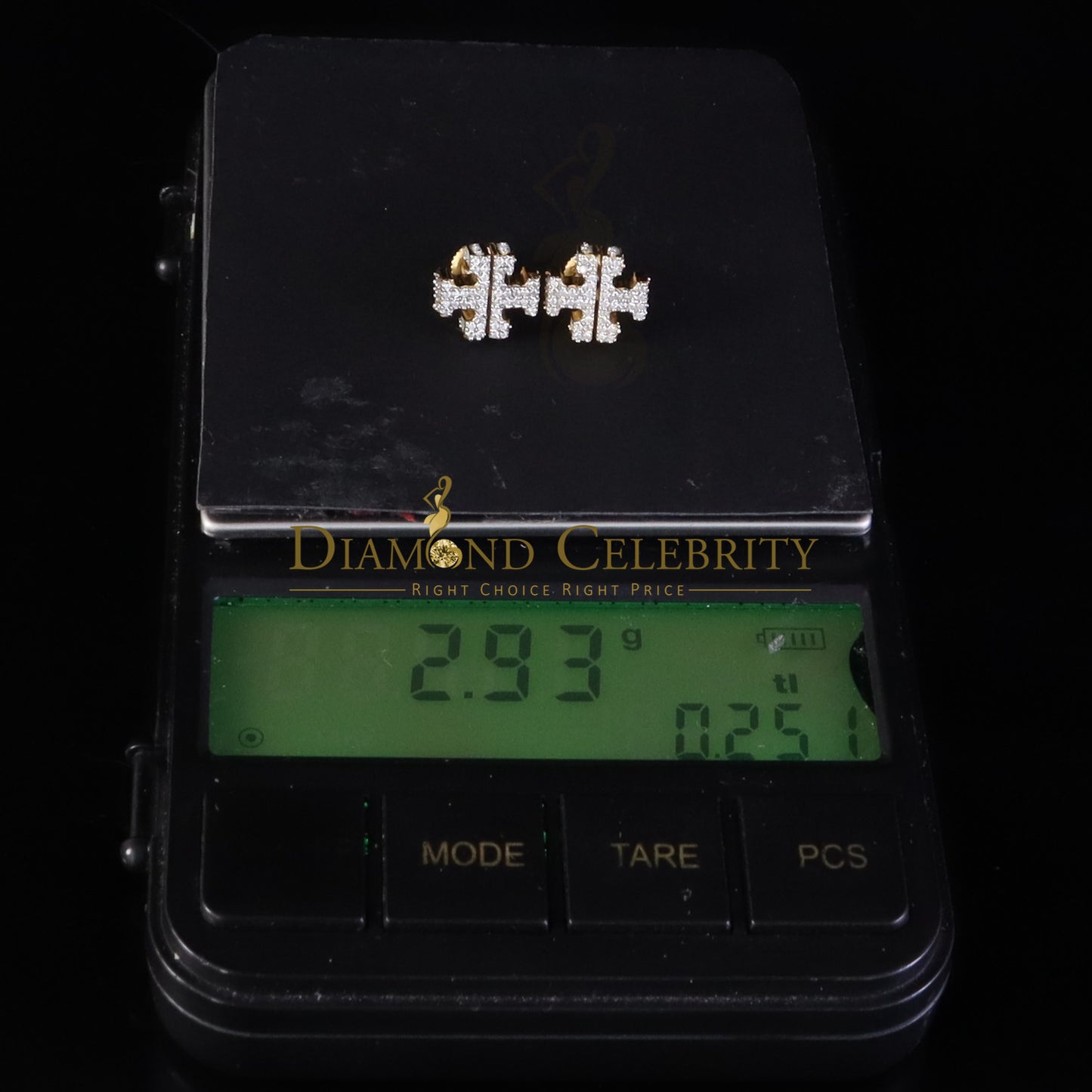 DiamondCelebritees Yellow 925 Silver Moissanite 1.0ct VVS 'D' Men's/Womens Designer Stud Earrings