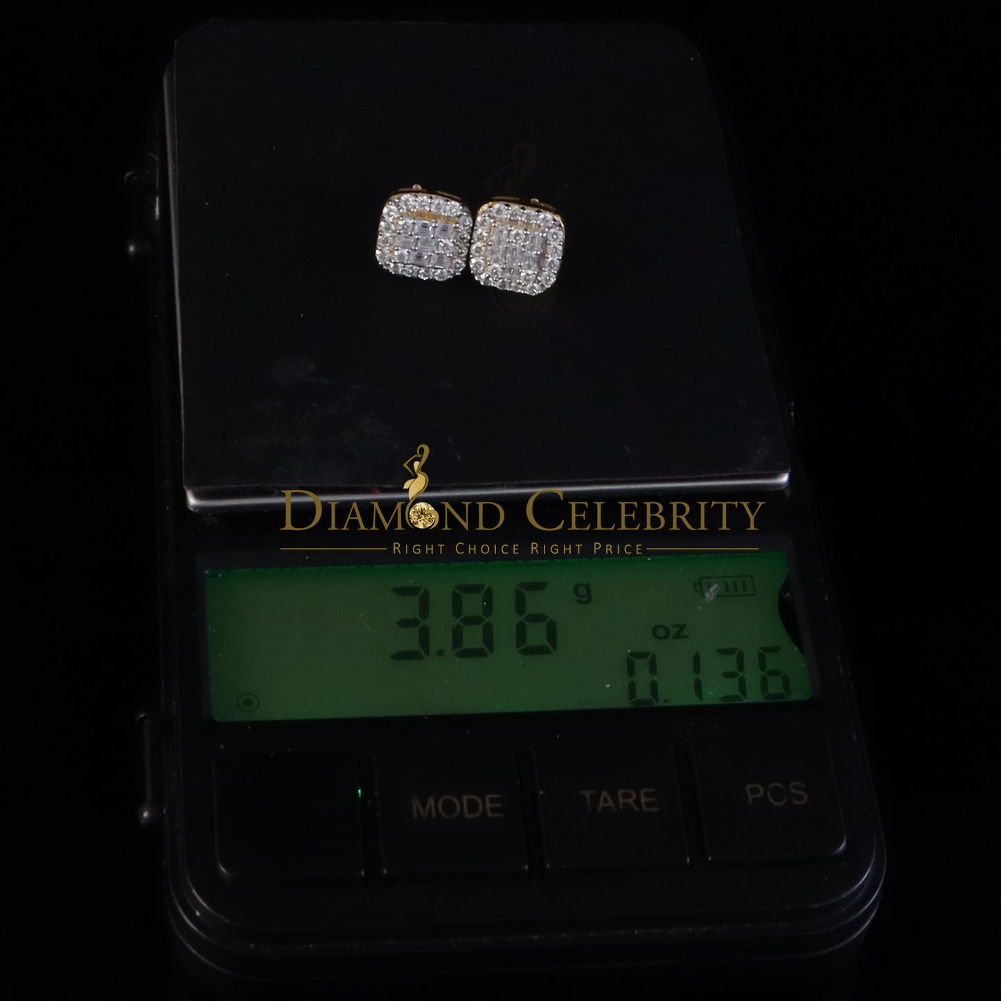 DiamondCelebritees Yellow 925 Silver 1.50ct VVS 'D' Baguette Moissanite Stud Earrings Men's/Women's