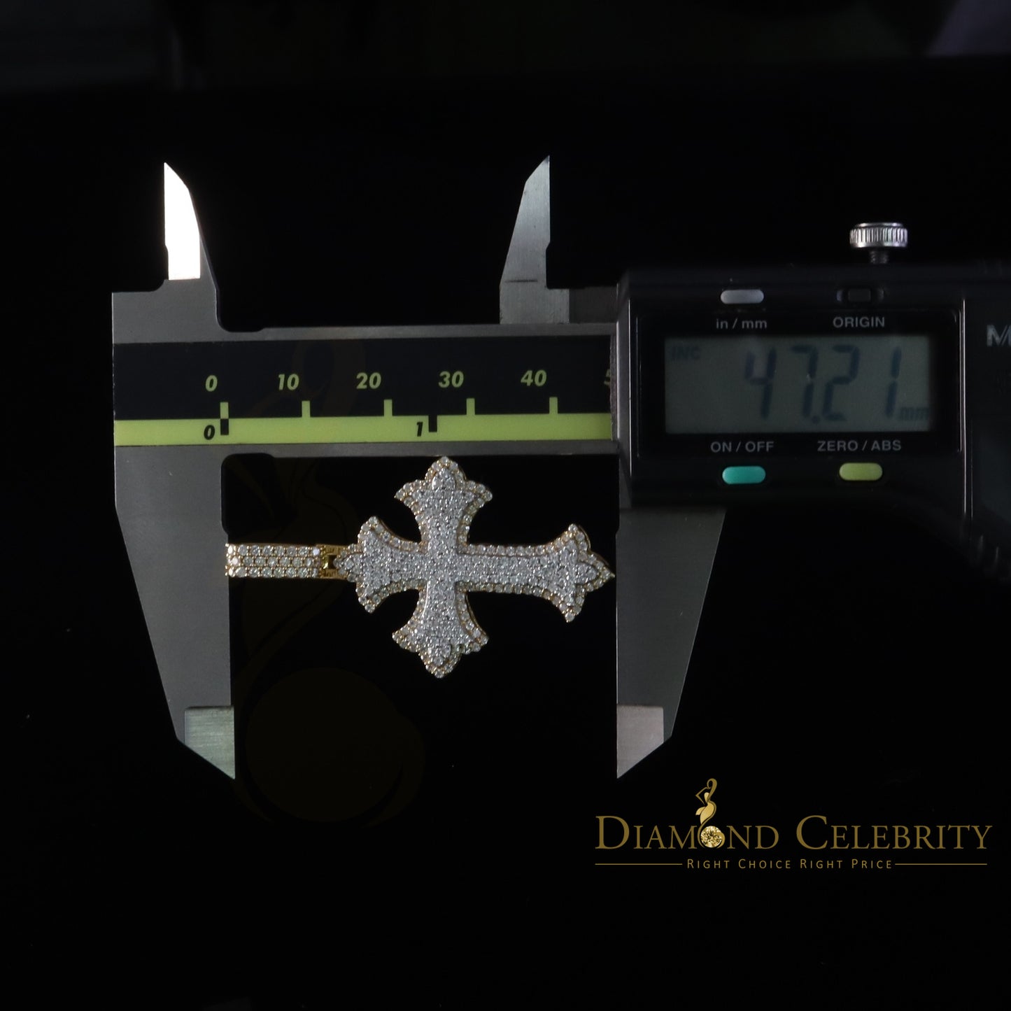 Diamondcelebritees Cross Patonce Pendant for Mens/Womens 925 Yellow Silver 2.00ct VVS D Moissanite