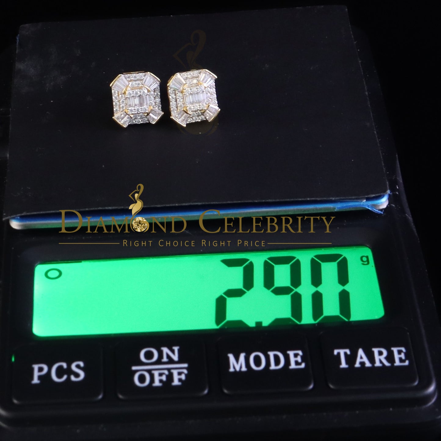 DiamondCelebritees 925 Yellow Silver 1.25ct VVS 'D' Moissanite Rectangle Stud Earring Men's/Womens
