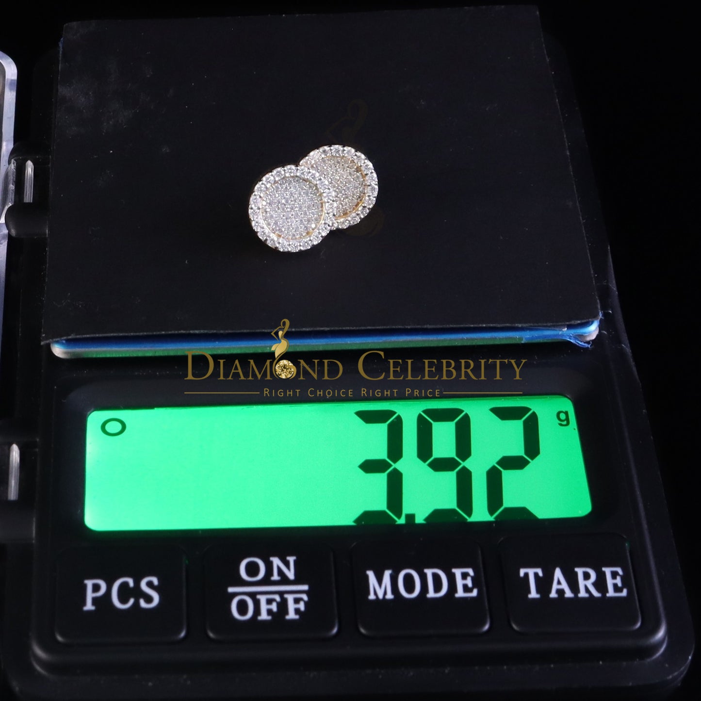 DiamondCelebritees 925 Yellow Silver 1.00ct VVS 'D' Moissanite Round Stud Earring Men's/Womens