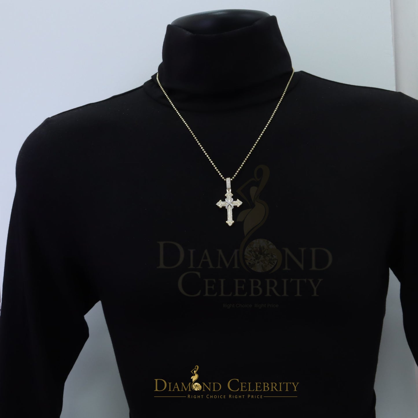 Diamondcelebritees Men's & Women's Yellow Silver 1.50ct VVS D Clr. Moissanite Cross Floury Pendant