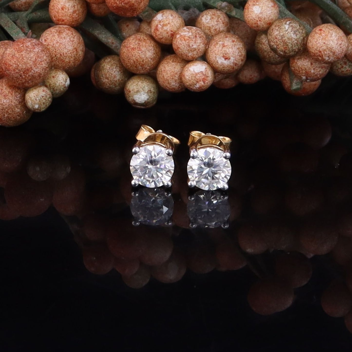 DiamondCelebritees 1.25ct VVS 'D' Moissanite Men's/Womens 925 Silver Yellow Round Stud Earrings