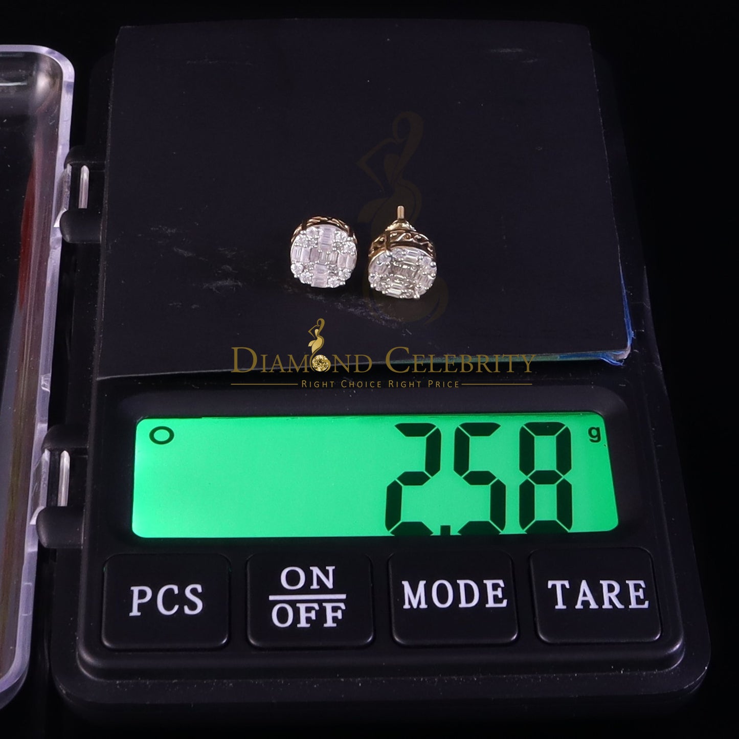 DiamondCelebritees Mens/Womens 925 Silver Yellow 1.50ct VVS 'D' Moissanite Stud Round Earring