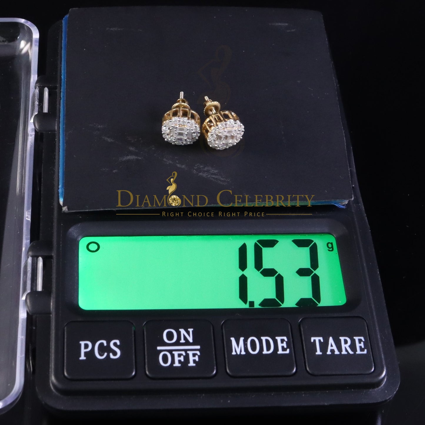 DiamondCelebritees Men's/Womens Sterling Silver Yellow 1.50ct VVS 'D' Moissanite Round Stud Earring