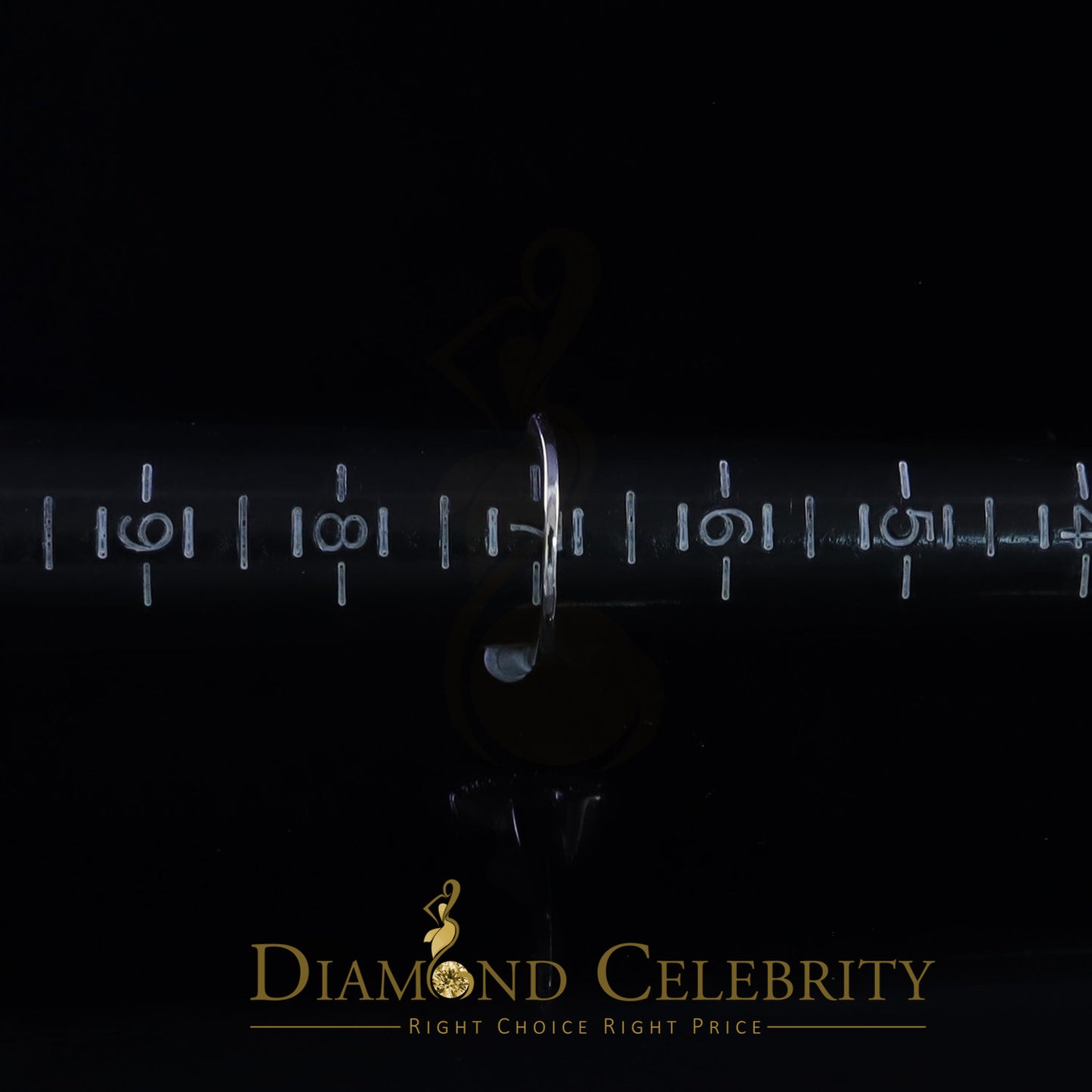 DiamondCelebritees Cubic Zirconia 0.40ct Alphabet W Women's White Silver Ring Size 7