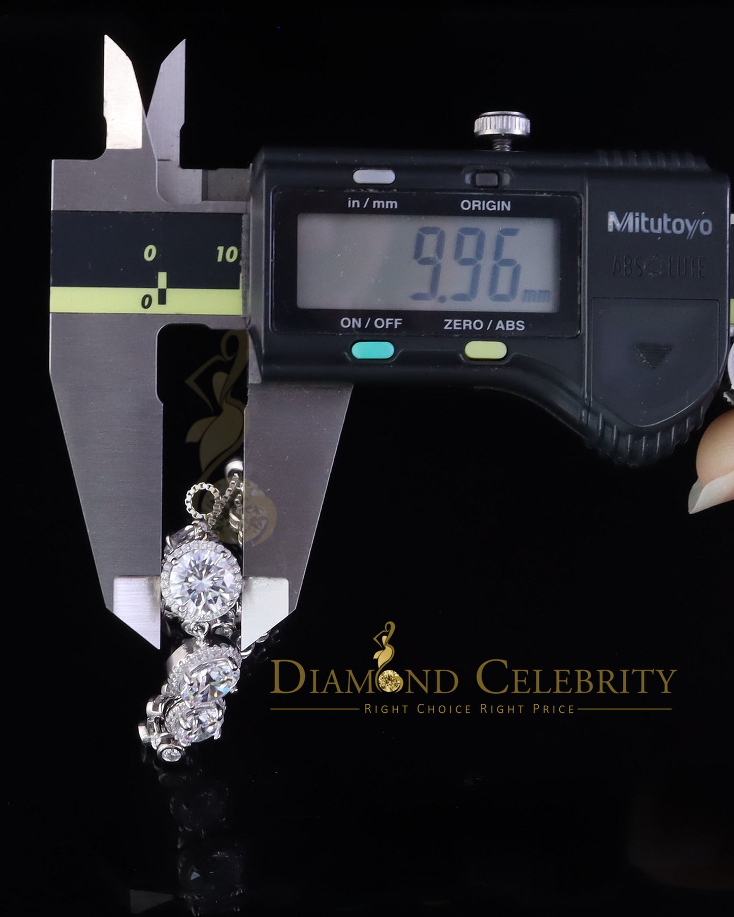 Diamondcelebritees Adjustable Round Solitaire Style White Sterlng Silver Cubic Zirconia Bracelete