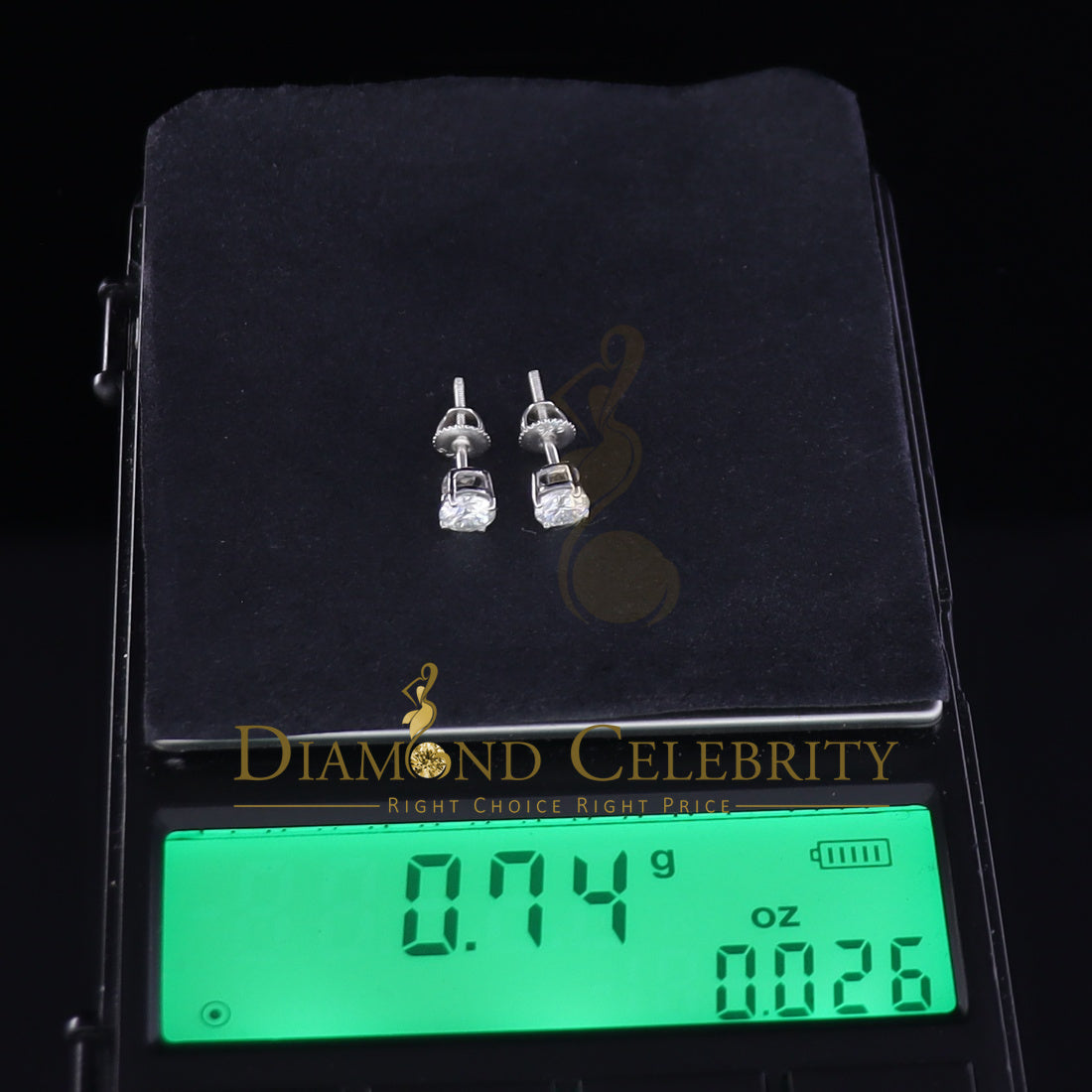 Diamondcelebritees Men's & Women's 925 Silver White 0.66ct VVS 'D' Color Moissanite Stud Earrings