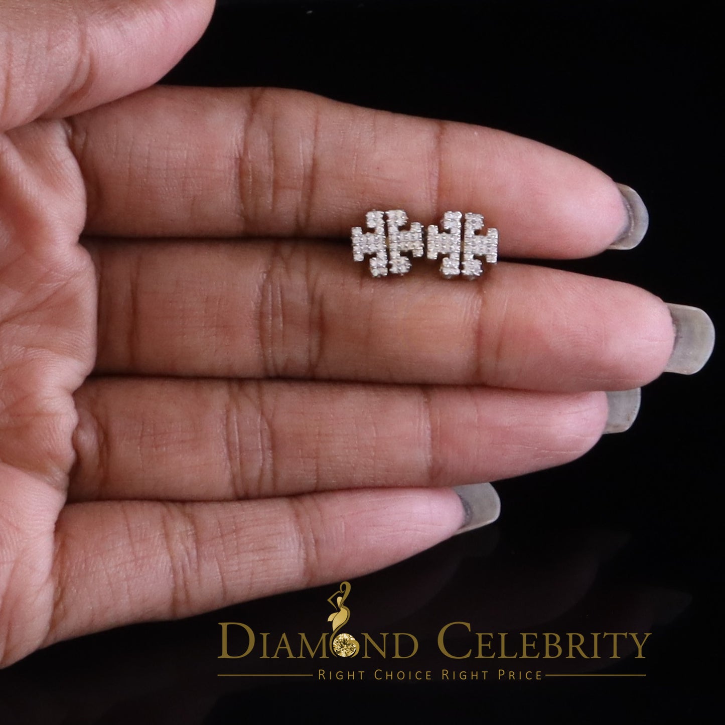 DiamondCelebritees 925 Yellow Silver 1.00ct VVS 'D' Moissanite Tory Burch Stud Earring Men's/Womens