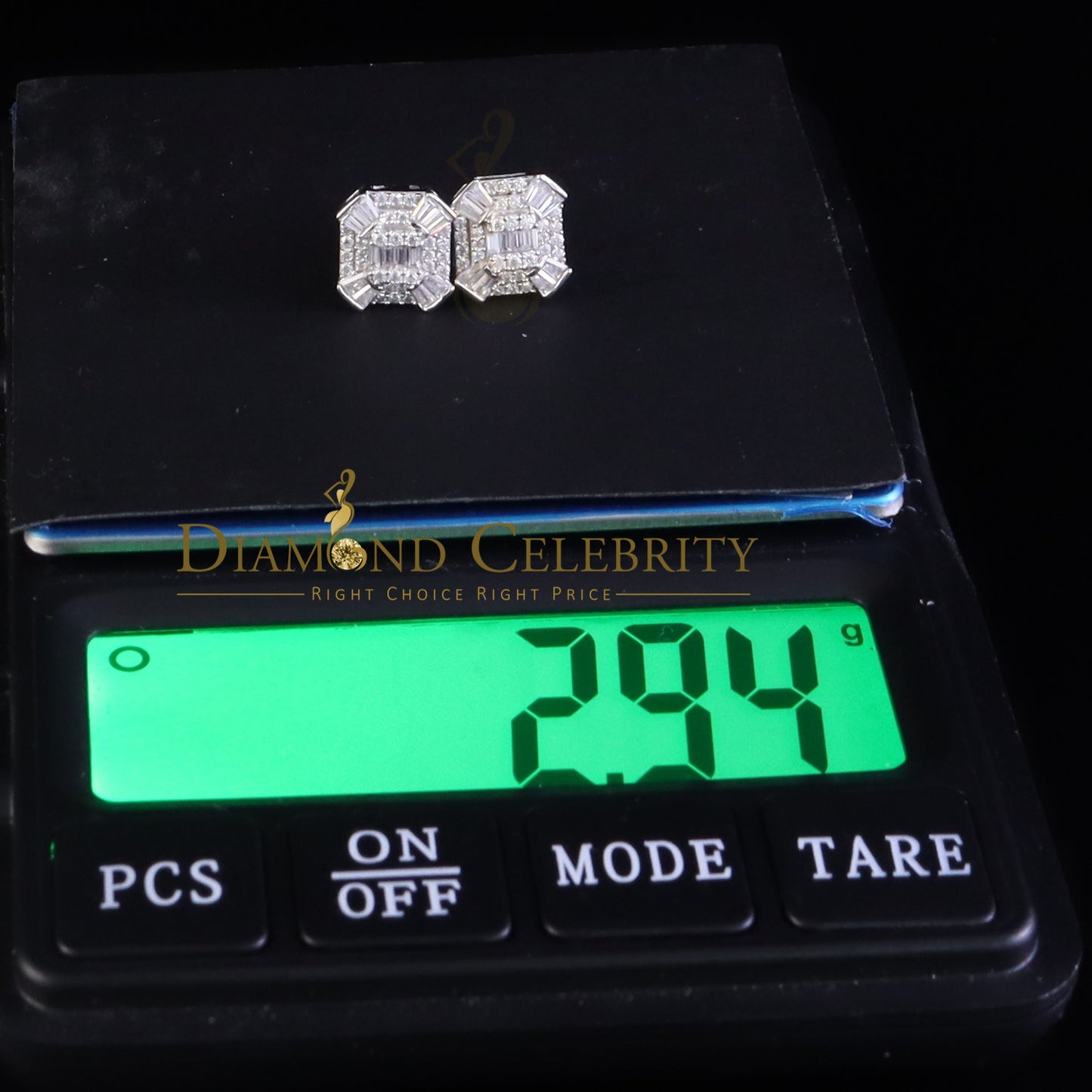 Diamondcelebritees 925 White Silver 1.25ct VVS 'D' Moissanite Rectangle Stud Earring Men's/Womens