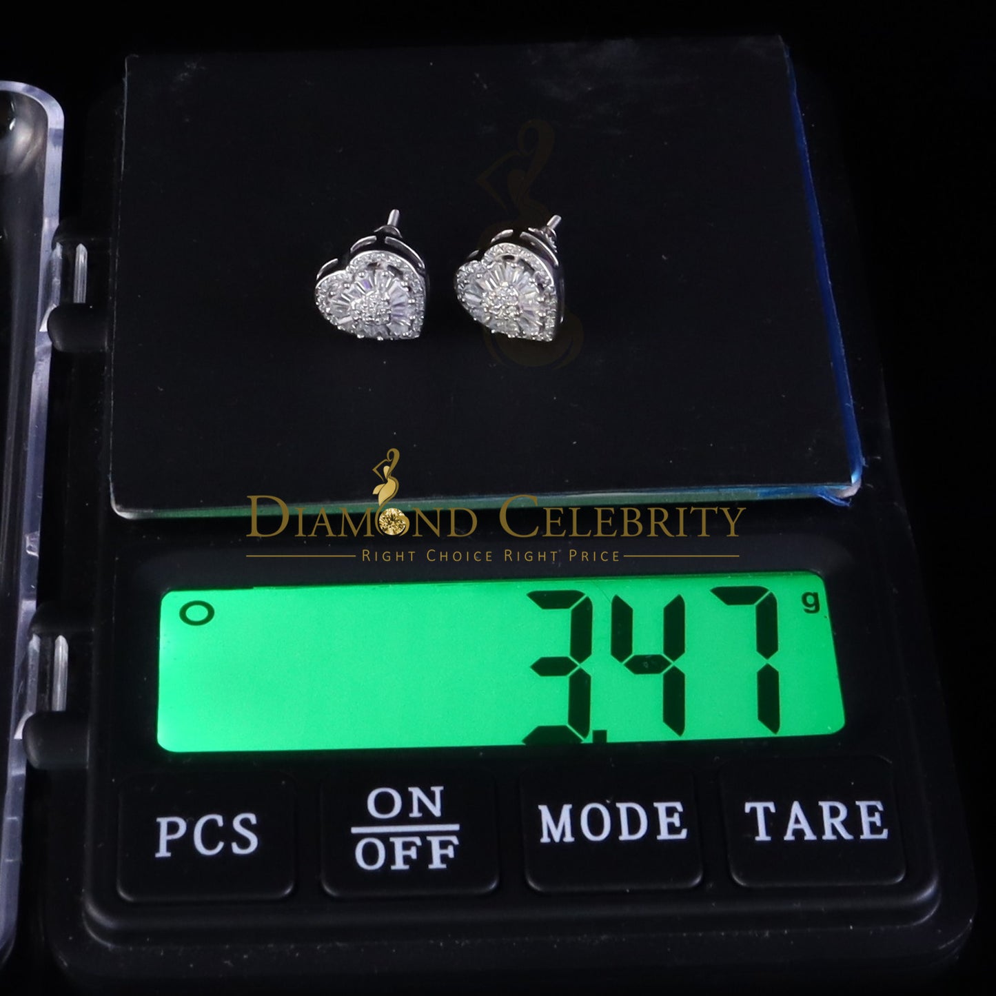Diamondcelebritees White Heart 925 Silver 1.00ct VVS 'D' Moissanite Stud Earring Men's/Womens