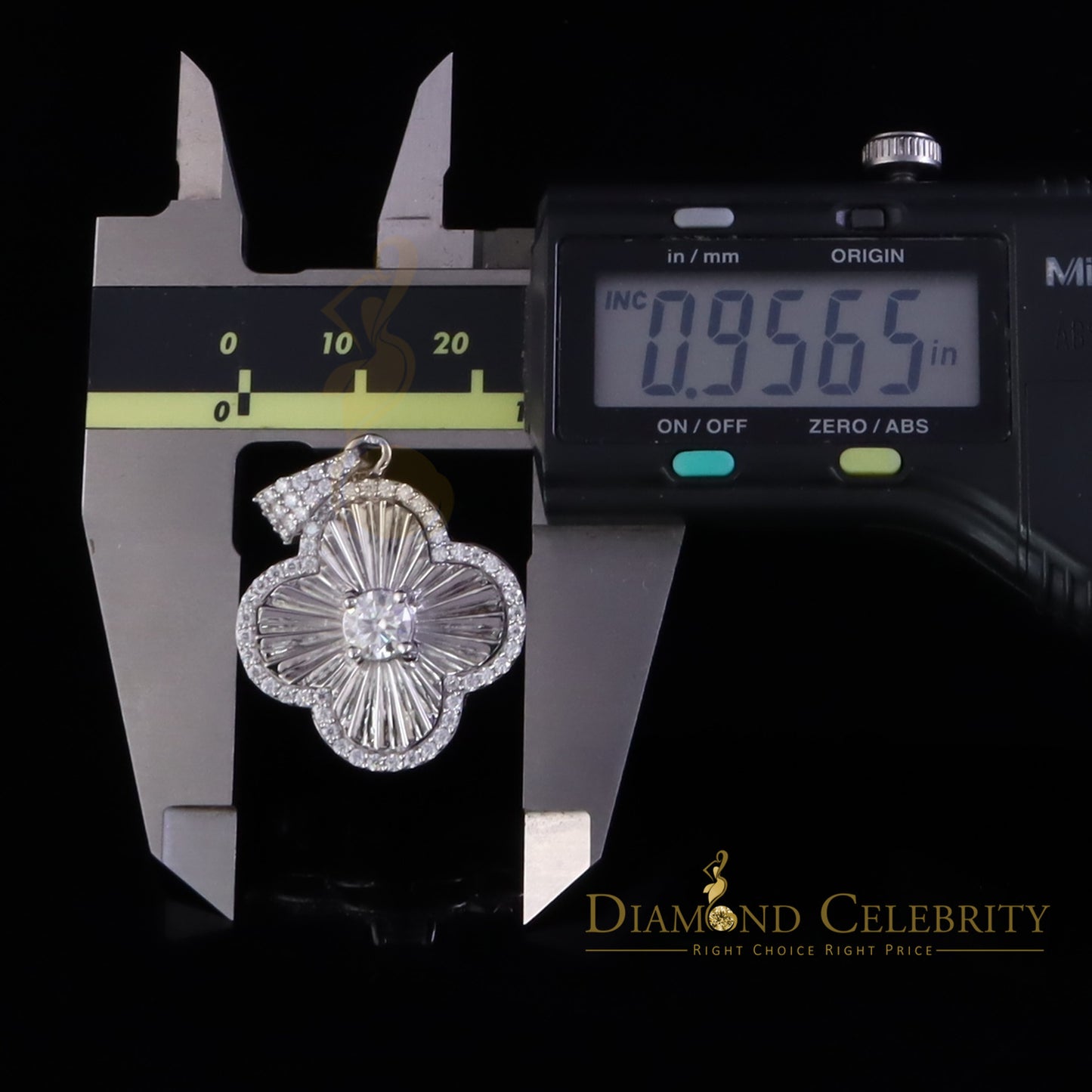 Diamondcelebritees 3.00ct VVS D Silver Solitaire Moissanite For Women's White Clover Charm Pendant