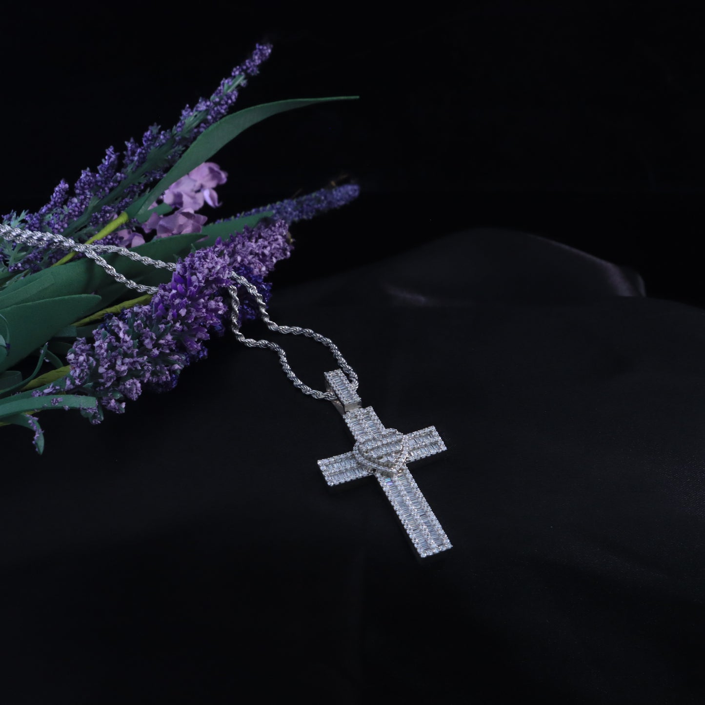 DiamondCelebritees CROSS Shape 925 Sterling Silver White Pendant Cubic Zirconia