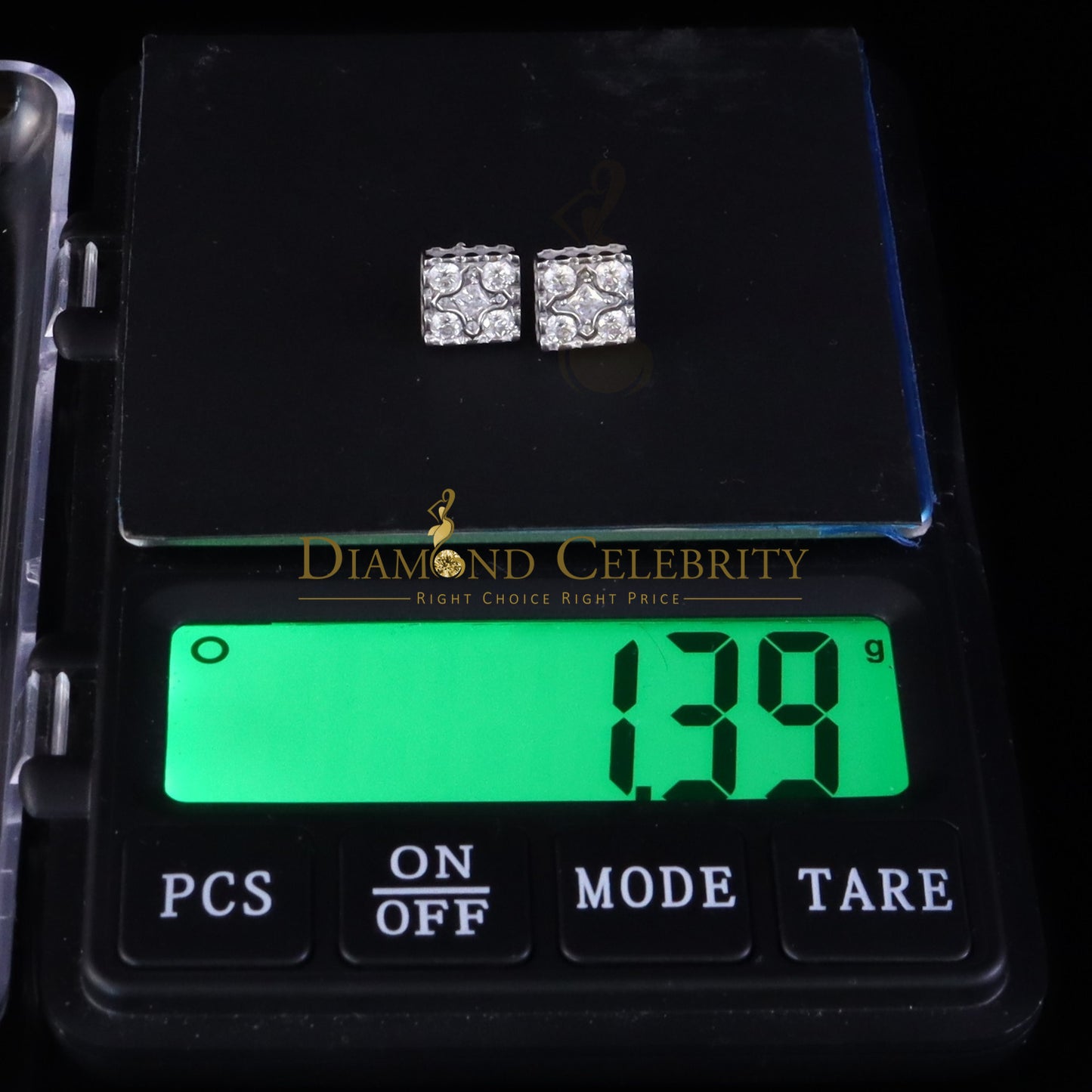 Diamondcelebritees White 925 Silver 1.00ct VVS 'D' Moissanite Square Stud Earring Men's/Womens