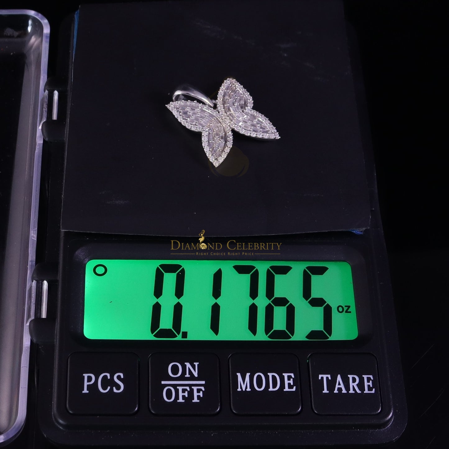 Diamondcelebritees Men's/Womens 925 Silver White 1.50ct VVS 'D' Moissanite Butterfly Pendant
