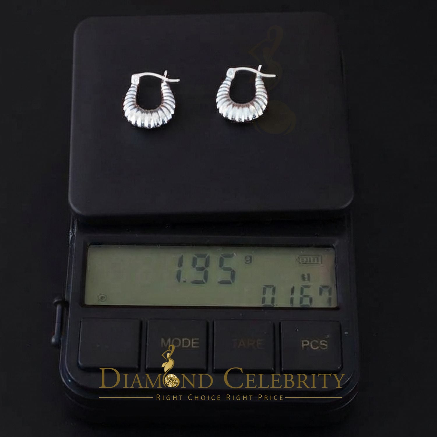 925 Silver 14mm Textured U-hoop or shrimp-style earrings with a ribbed pattern