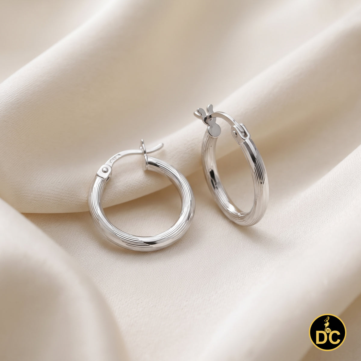 925 Sterling Silver Classic Round Diamond-cut Chevron Texture 14mm Hoop Earrings