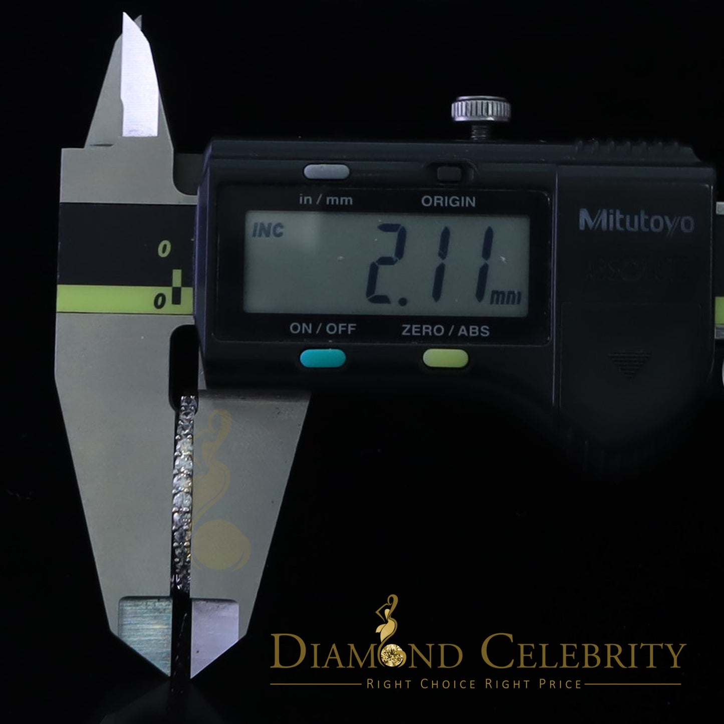 DiamondCelebritees 1.40ct 925 Sterling Yellow Silver Round Cubic Zirconia Women's/Men's Ring Size 7