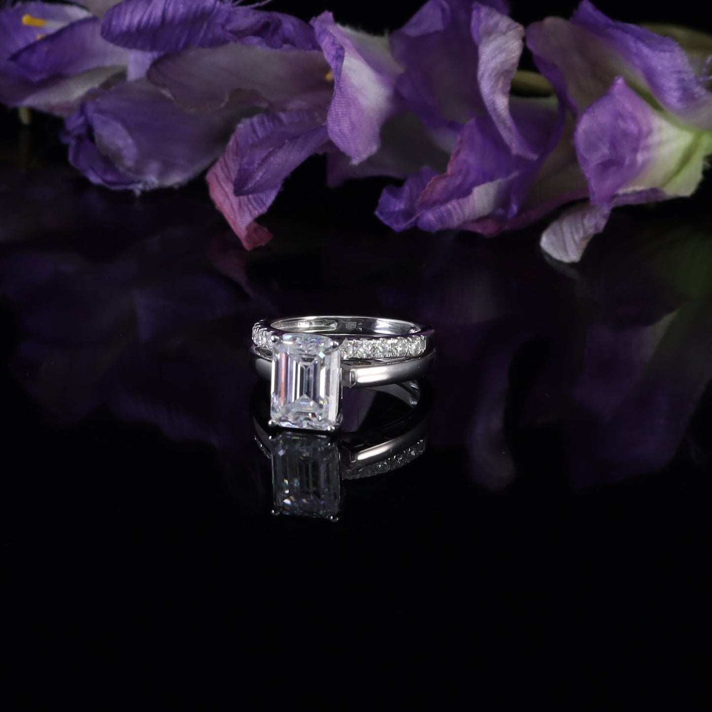 DiamondCelebritees White 5.00ct Moissanite Sterling Silver Mens/Women Bridal Rings Rectangle Size 8