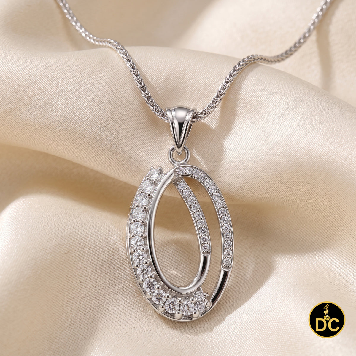 DiamondCelebritees 925 Silver 1.32ct Cubic Zirconia Double Oval Interlocking 1 inch Pendant