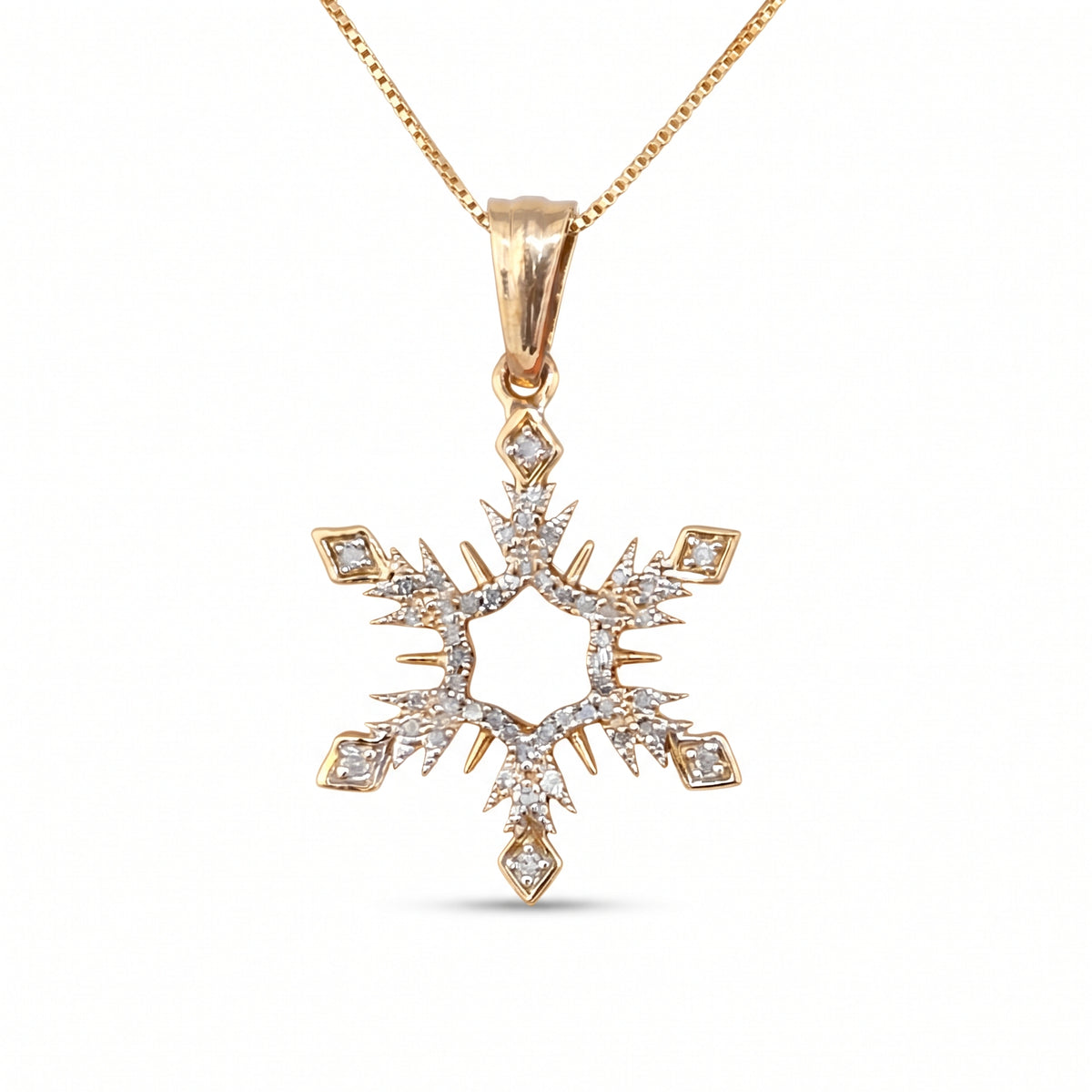 DiamondCelebritees 925 Sterling Yellow Silver Snowflake Pendant Necklace with 0.15ct Real Diamonds