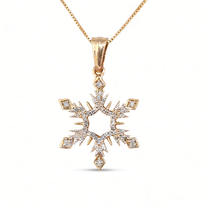 DiamondCelebritees 925 Sterling Yellow Silver Snowflake Pendant Necklace with 0.15ct Real Diamonds