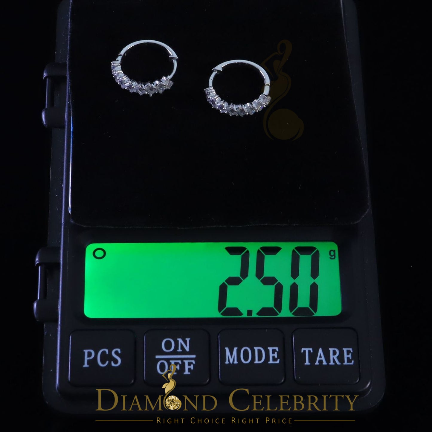 Diamondcelebritees 1.48 ct Moissanite Baugutte White 925 Sterling Silver Women's Hoop Earrings