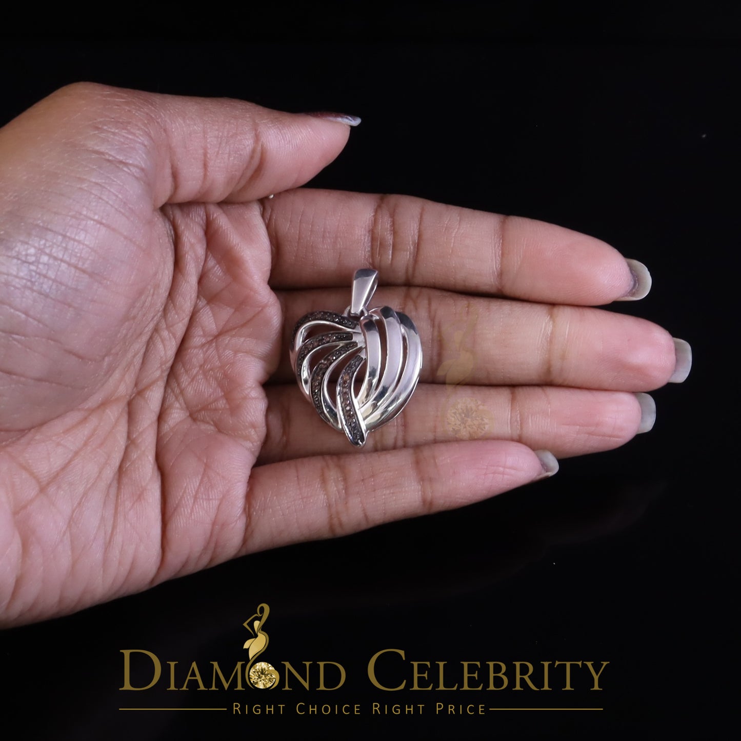 DiamondCelebritees White Heart Shape looking 925 Sterling Silver Pendant 0.22ct Cubic Zirconia