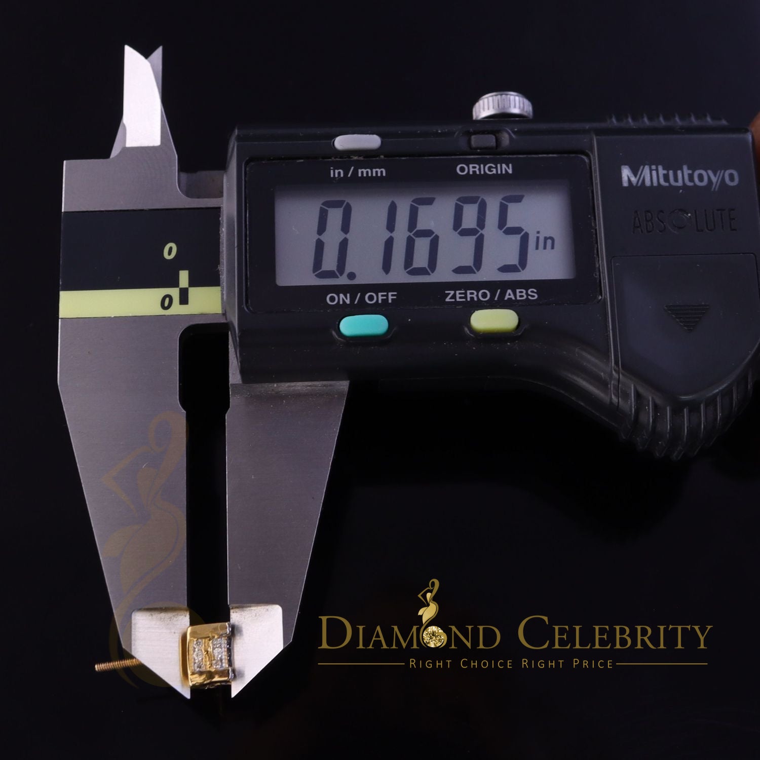 DiamondCelebritees  0.74ct Cubic Zirconia Elegant Yellow 925 Silver Square Men's & Women's Earrings