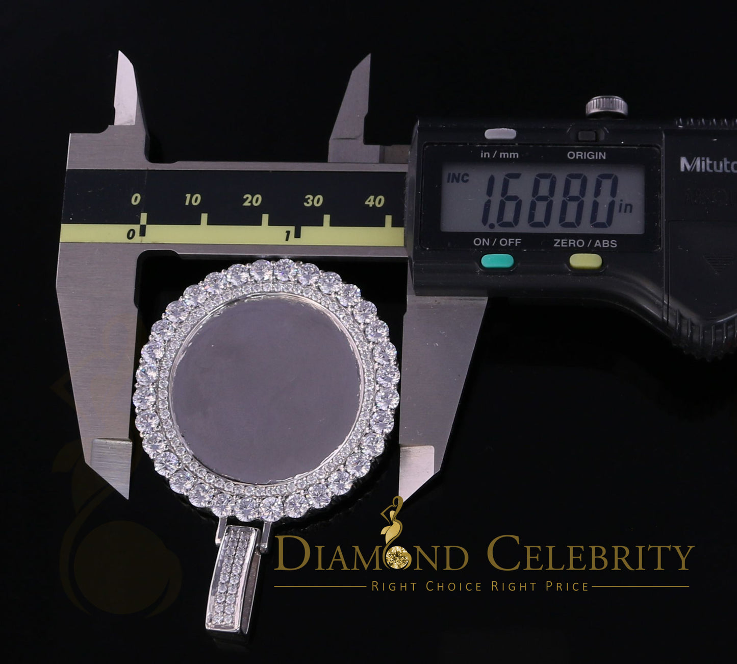 DiamondCelebritees White Charm 925 Sterling Silver Round Shape Pendant with15.09ct Cubic Zirconia